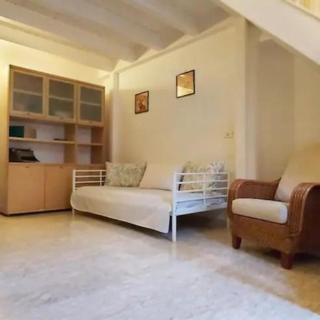 Holiday House Nel Cuore Di Bari Luaran gambar