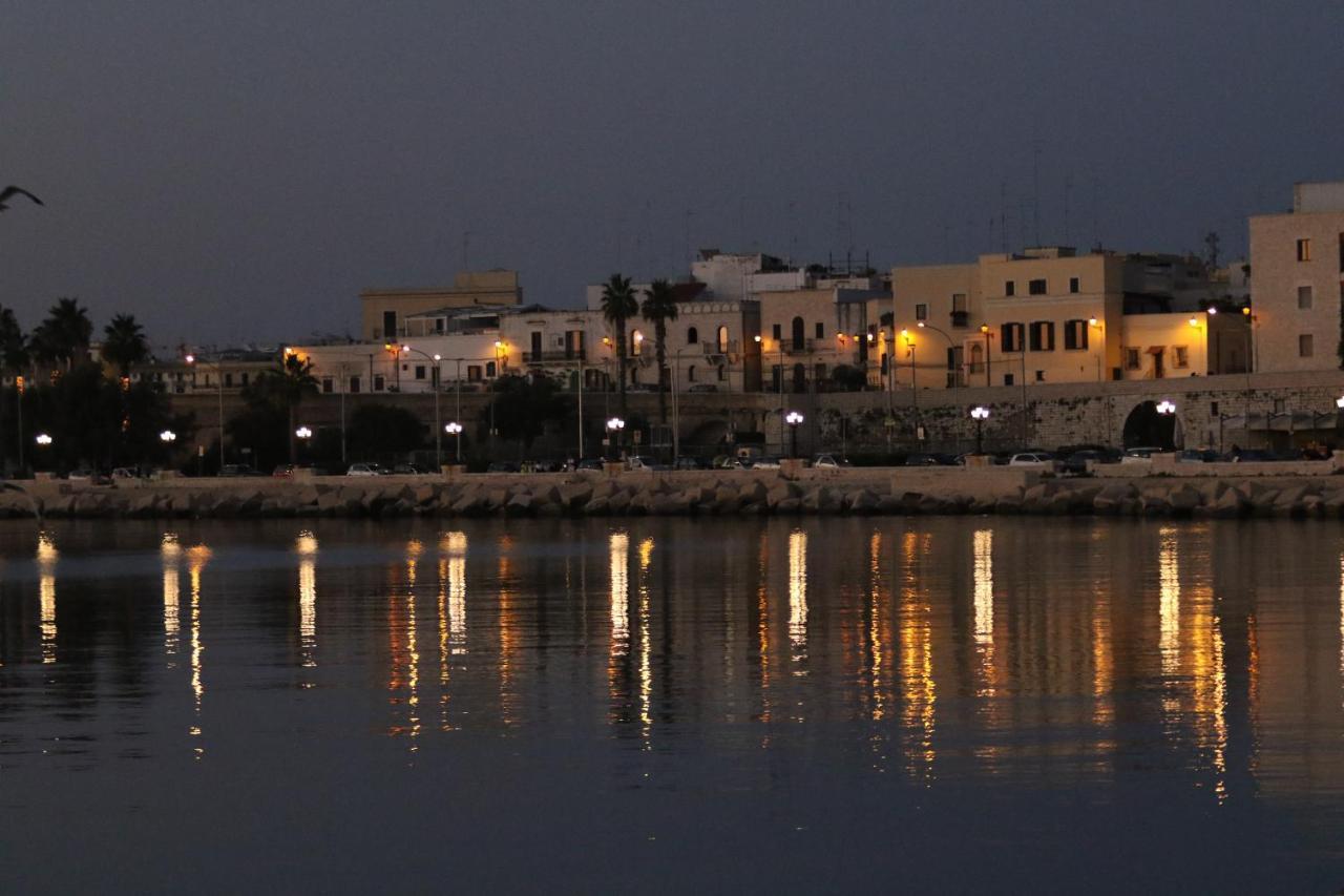 Holiday House Nel Cuore Di Bari Luaran gambar