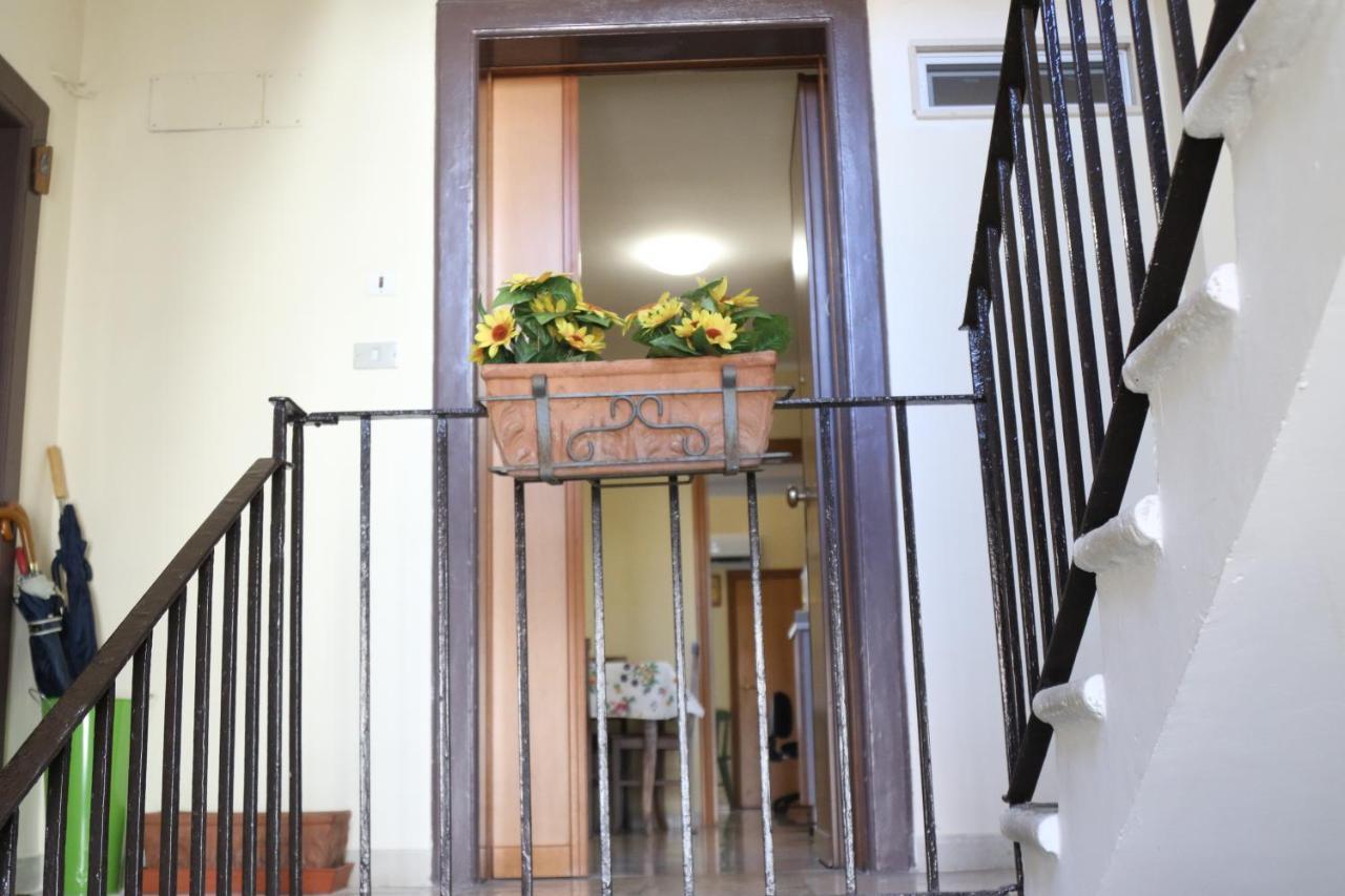 Holiday House Nel Cuore Di Bari Luaran gambar