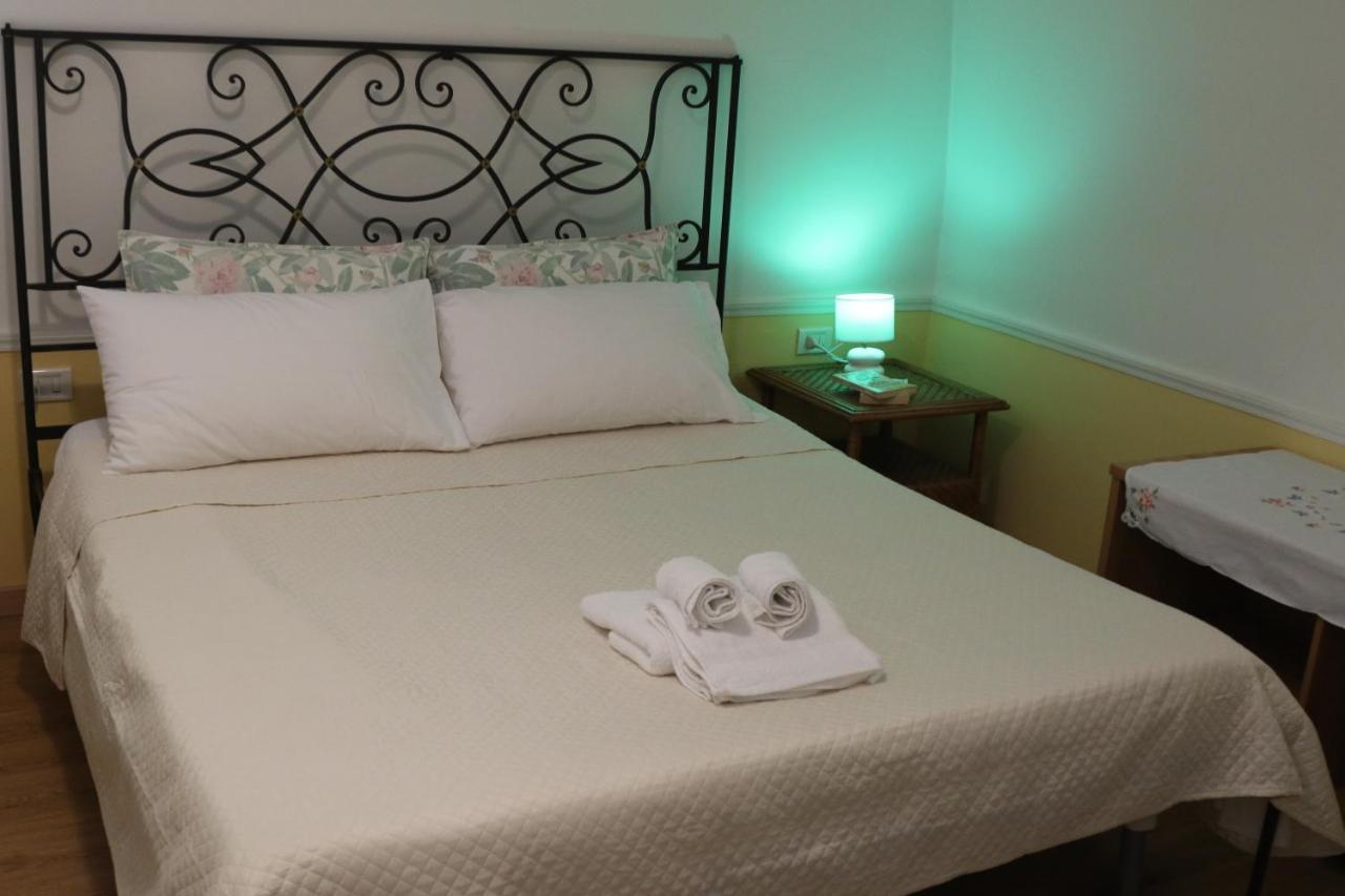 Holiday House Nel Cuore Di Bari Luaran gambar