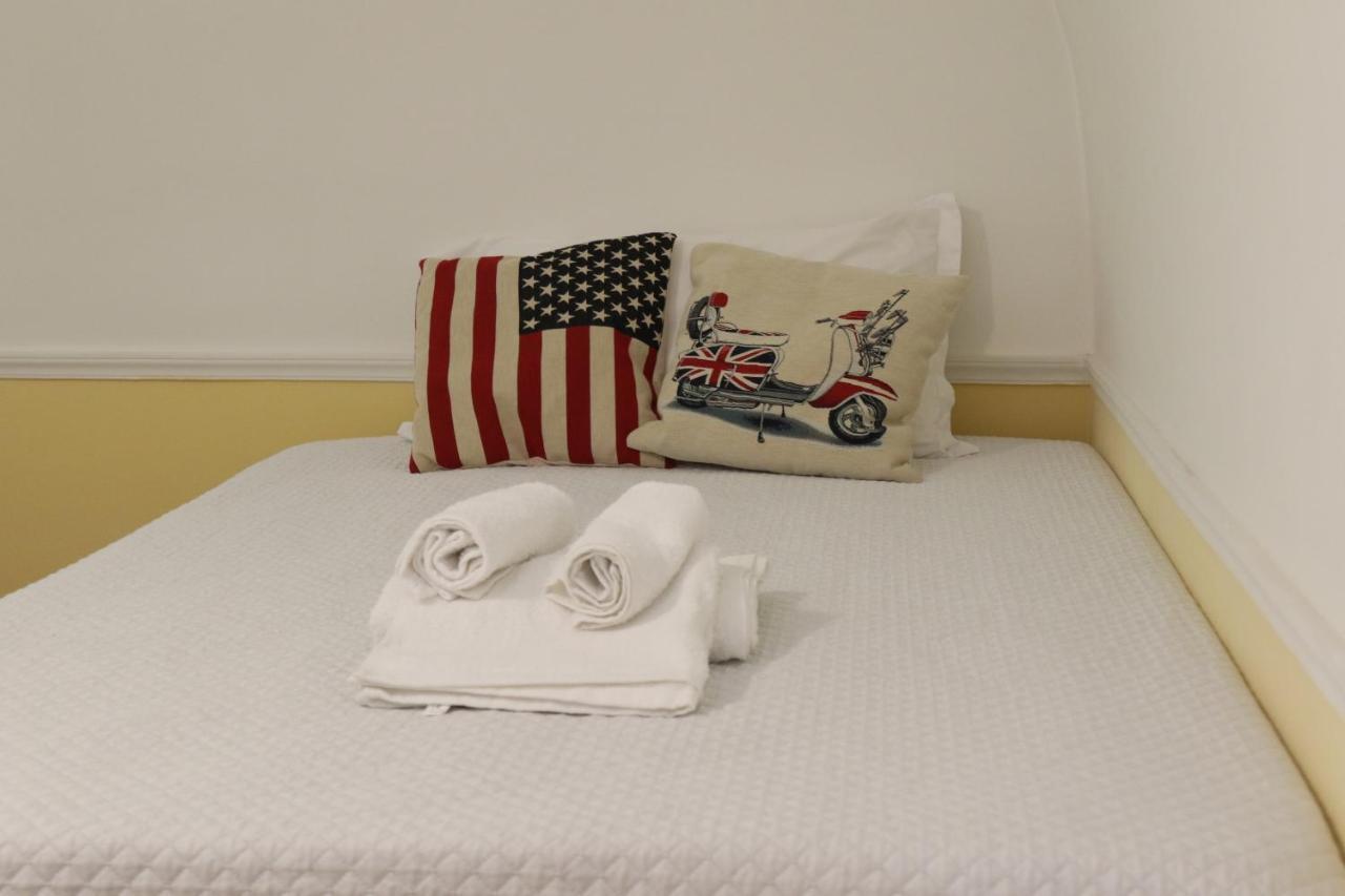Holiday House Nel Cuore Di Bari Luaran gambar
