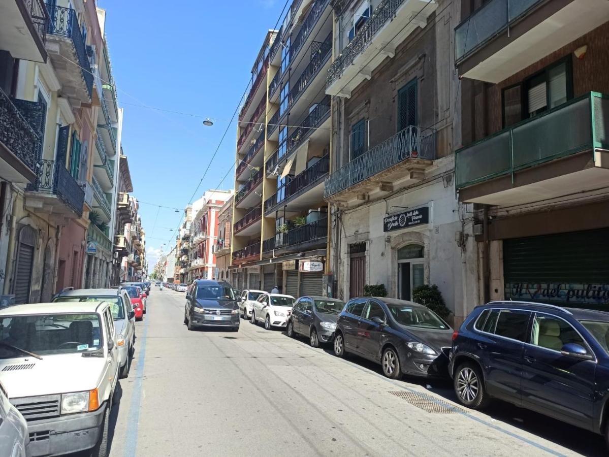Holiday House Nel Cuore Di Bari Luaran gambar